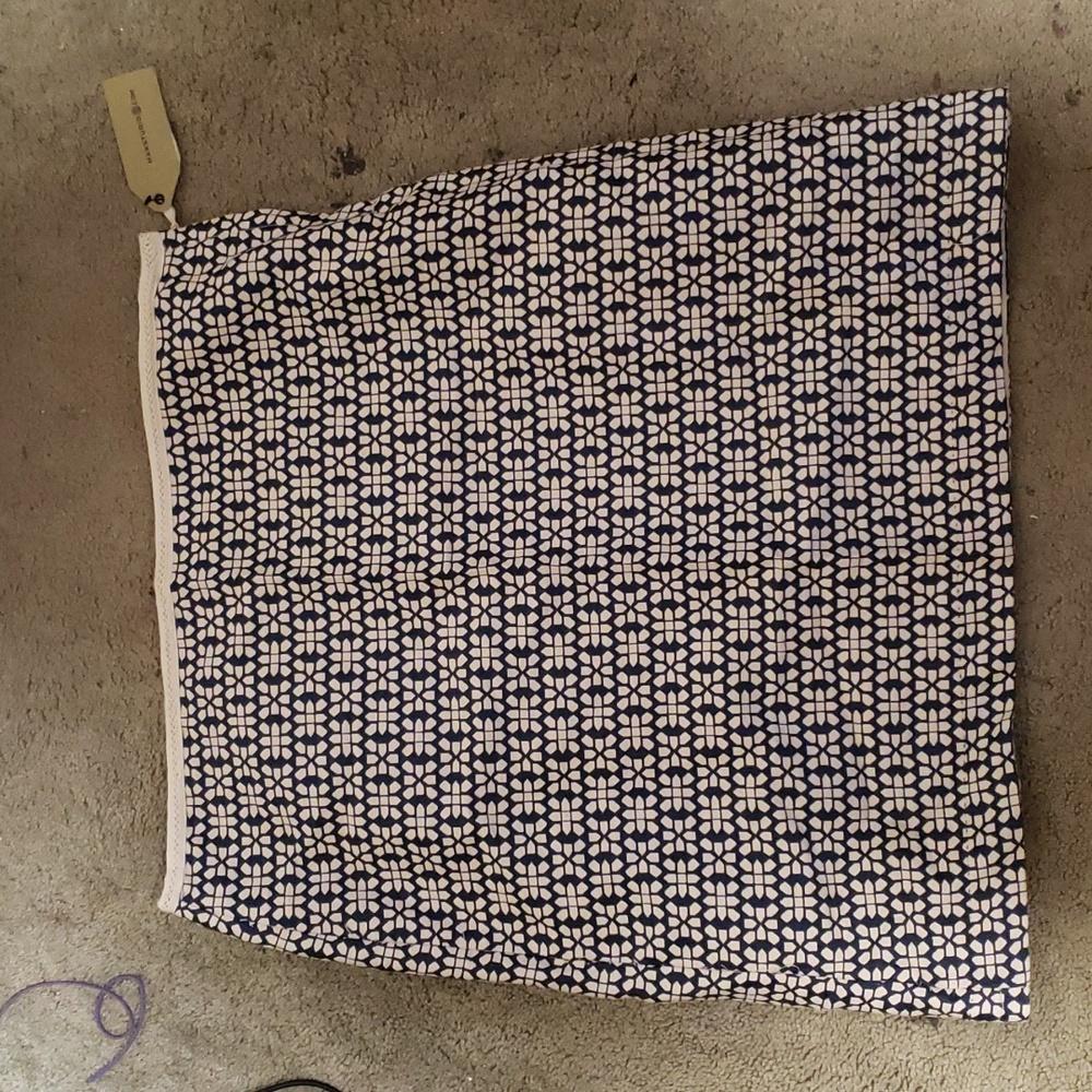 Womens Maxstudio skirt size 12 with tag